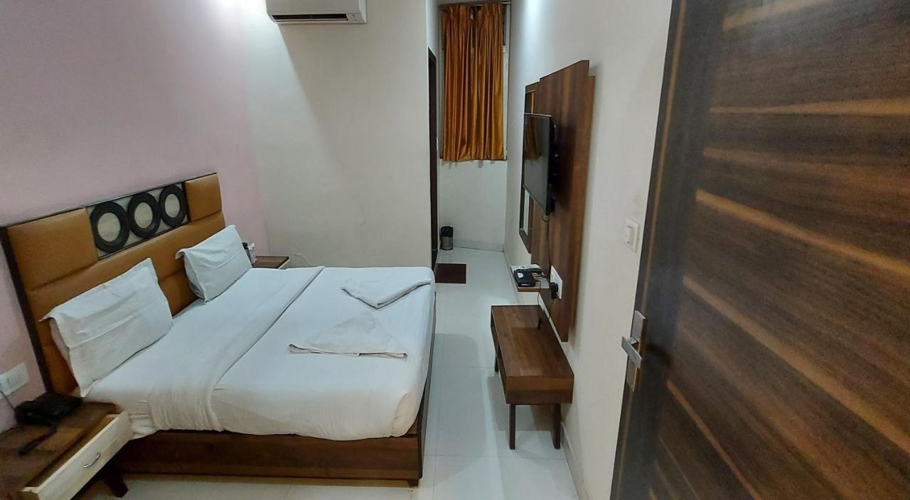 Hotel Reeve Inn Jaipur Eksteriør billede